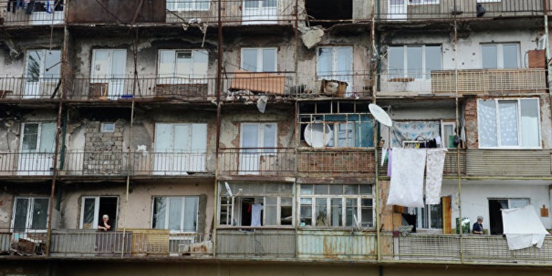 Минстрой сообщает о завершении программы расселения аварийного жилья