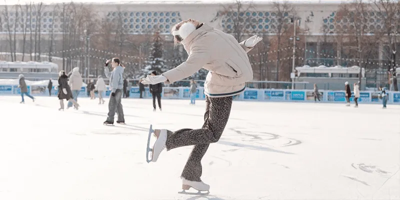 14 февраля в Москве: три катка приглашают на романтический фестиваль «Сердца на льду»