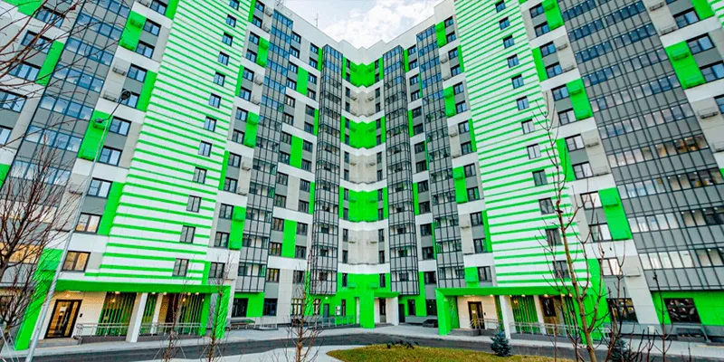 Бизнес у дома: три просторных помещения на первых этажах продаёт город в районе Северный