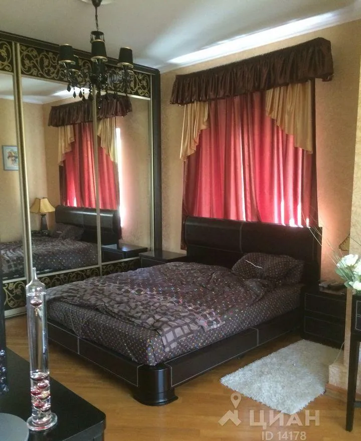 Дом, 485 кв.м на участке 10 сот