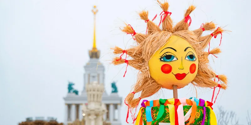 Роботы пекут блины, а чучело уходит в огонь: программа Масленицы на ВДНХ
