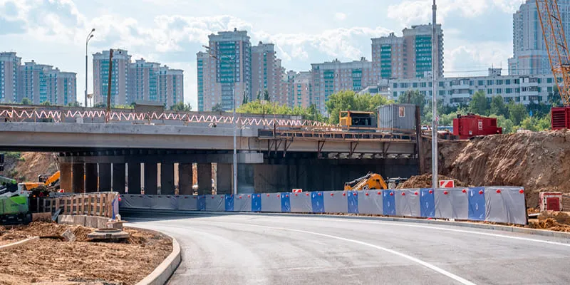 Масштабная реконструкция развязок МКАД с вылетными магистралями близится к завершению