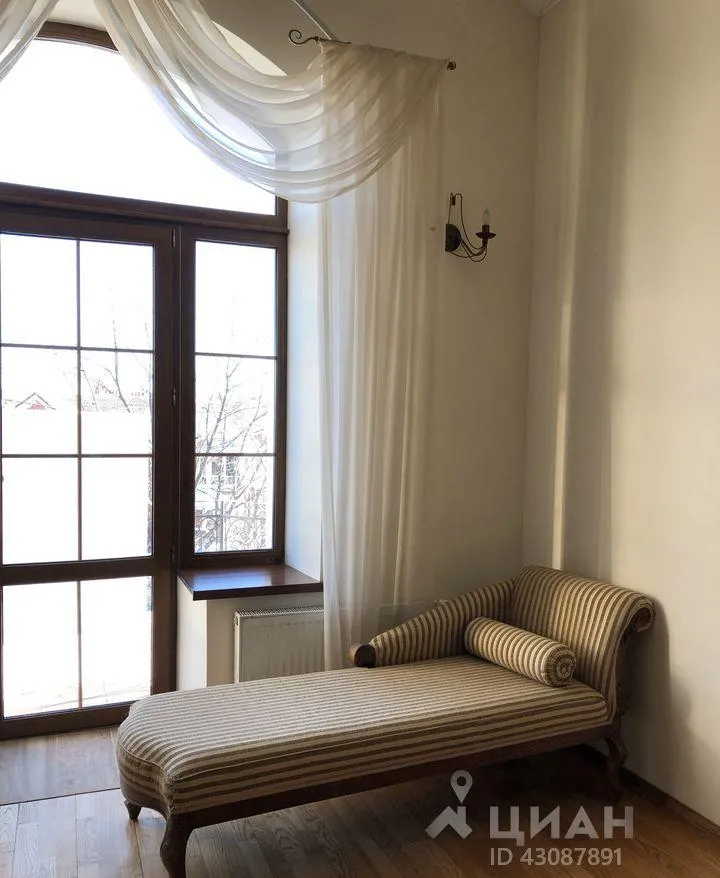 Дом, 350 кв.м на участке 14 сот