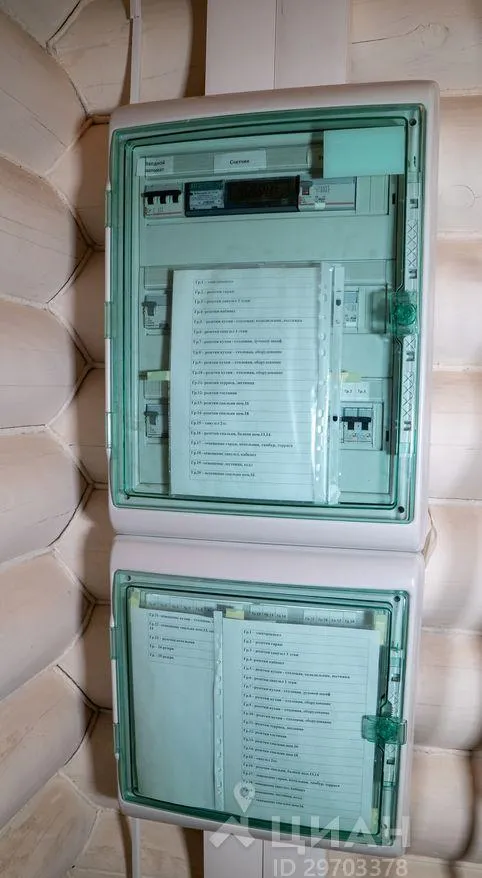 Дом, 237 кв.м на участке 10.7 сот