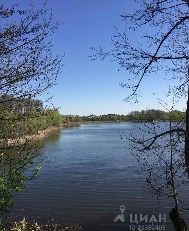 Дом, 230 кв.м на участке 8 сот