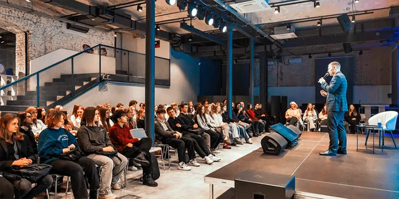 Учимся вести за собой: мастер-класс по лидерству от проекта «Молодежь Москвы»