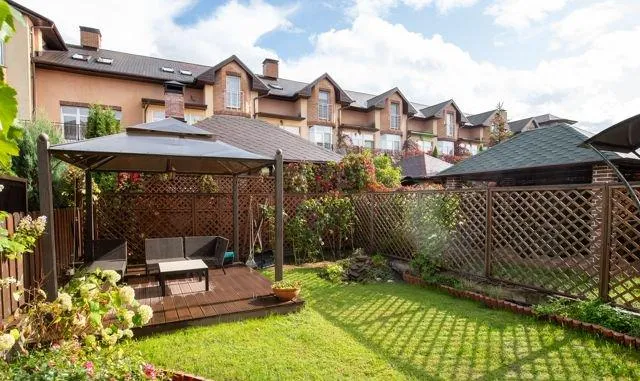 Дом, 235 кв.м на участке 2 сот