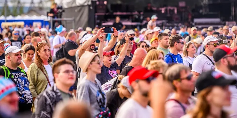 Фестиваль Света «Проекция» в Кинопарке «Москино» 2025: Программа, Билеты, Артисты (Busta Rhymes, Mohombi)