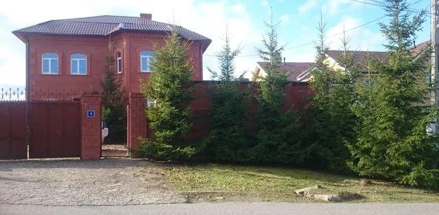 Дом, 280 кв.м на участке 9.8 сот