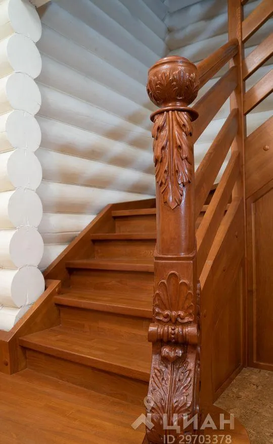 Дом, 237 кв.м на участке 10.7 сот