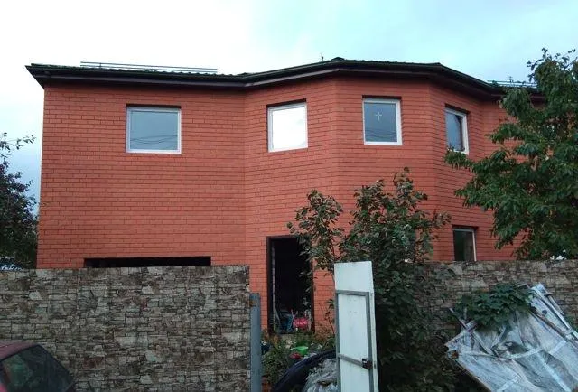 Дом, 205 кв.м на участке 8 сот