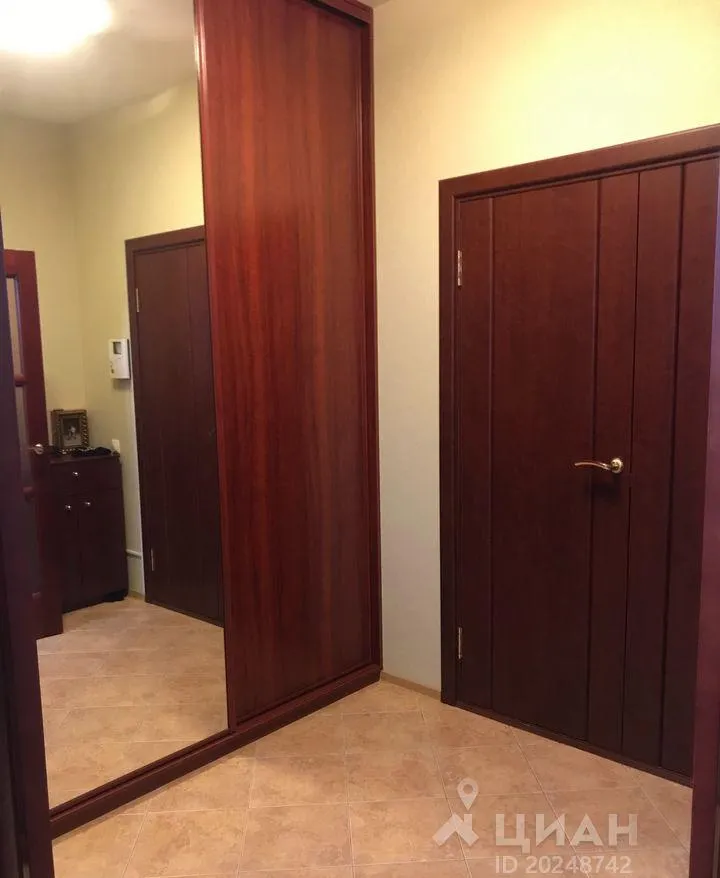 Дом, 320 кв.м на участке 13 сот