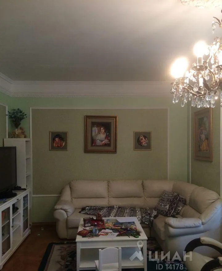 Дом, 485 кв.м на участке 10 сот