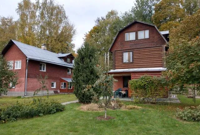 Дом, 300 кв.м на участке 18 сот