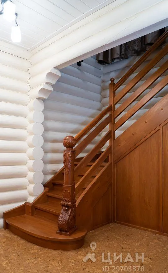 Дом, 237 кв.м на участке 10.7 сот