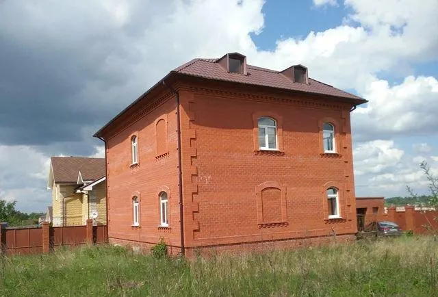 Дом, 280 кв.м на участке 9.8 сот