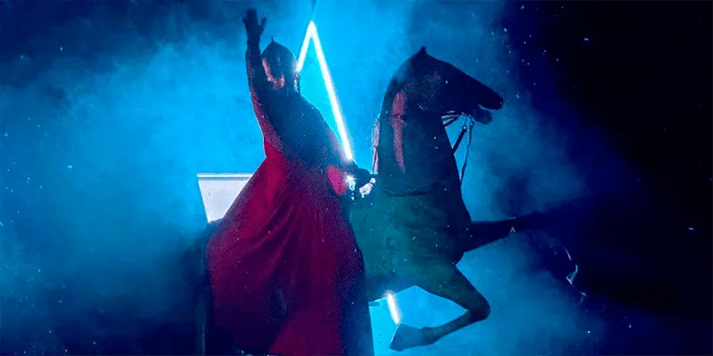 Ритуалы, приметы и легенды: как живут закулисные традиции московских театров