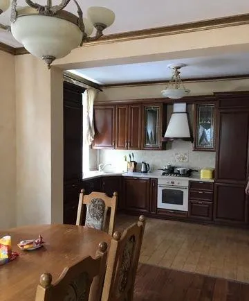 Дом, 320 кв.м на участке 10 сот