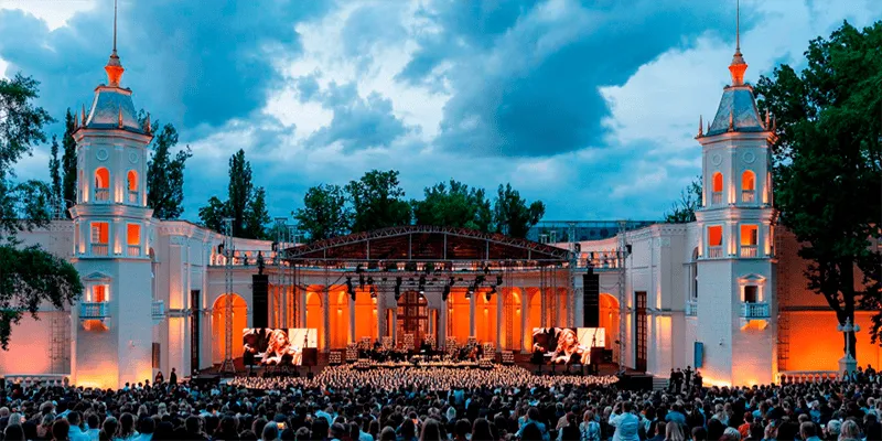 Благотворительный концерт Константина Хабенского в Зеленом театре ВДНХ 2 июня 2026