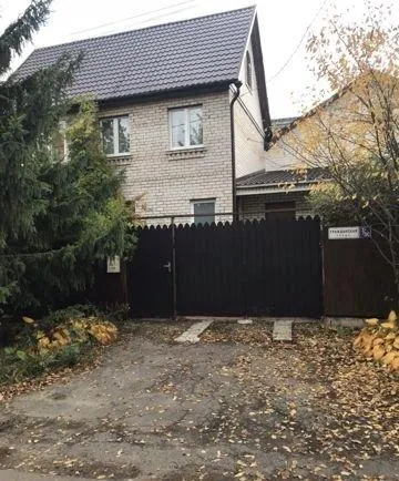 Дом, 114 кв.м на участке 5.5 сот