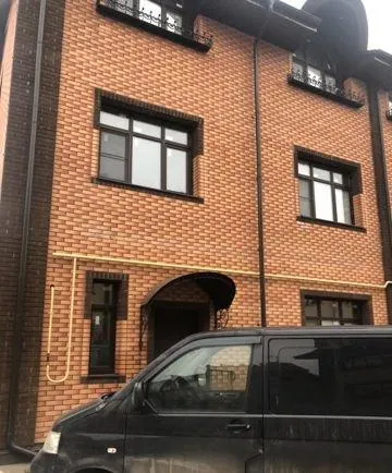 Дом, 230 кв.м на участке 2 сот