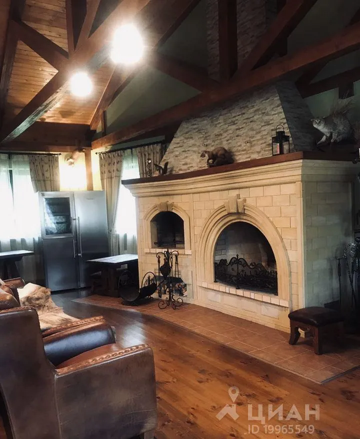 Дом, 1110 кв.м на участке 220 сот