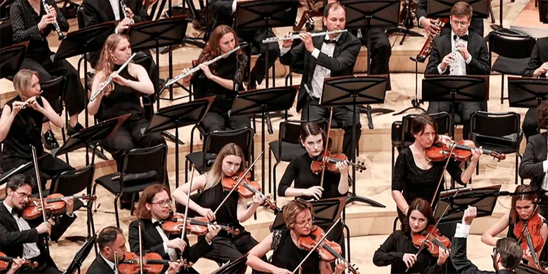 Концерты в «Зарядье»: Прокофьев, Дебюсси, джаз — билеты в «Мосбилете»