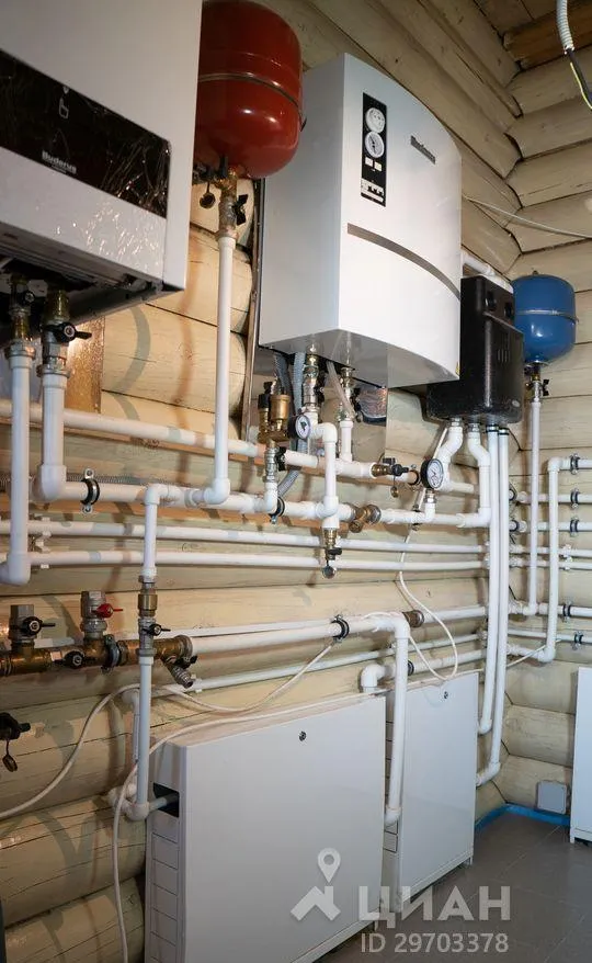 Дом, 237 кв.м на участке 10.7 сот