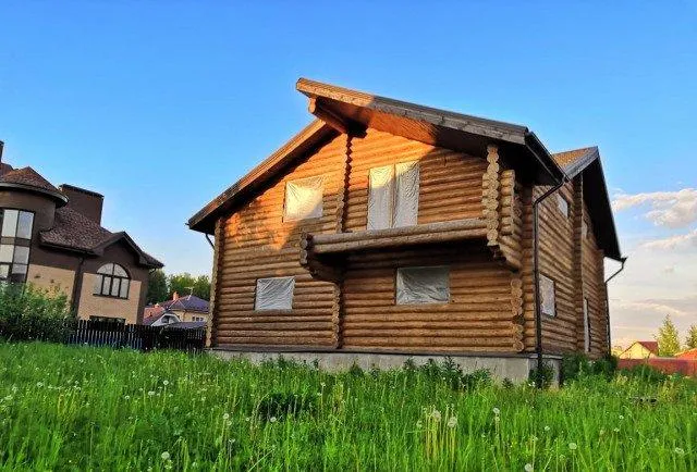 Дом, 280 кв.м на участке 10 сот