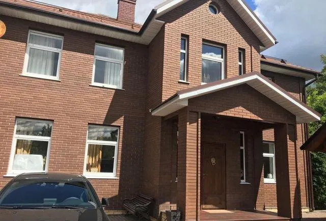 Дом, 320 кв.м на участке 10 сот