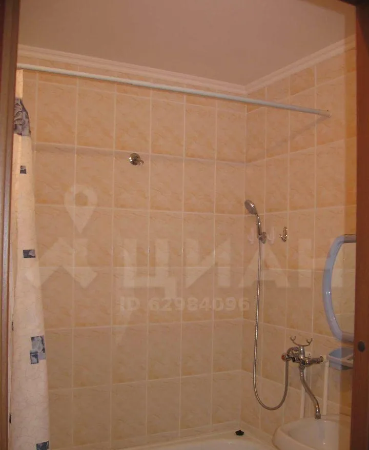 2-комн. квартира, 65.2/38.4/11.1