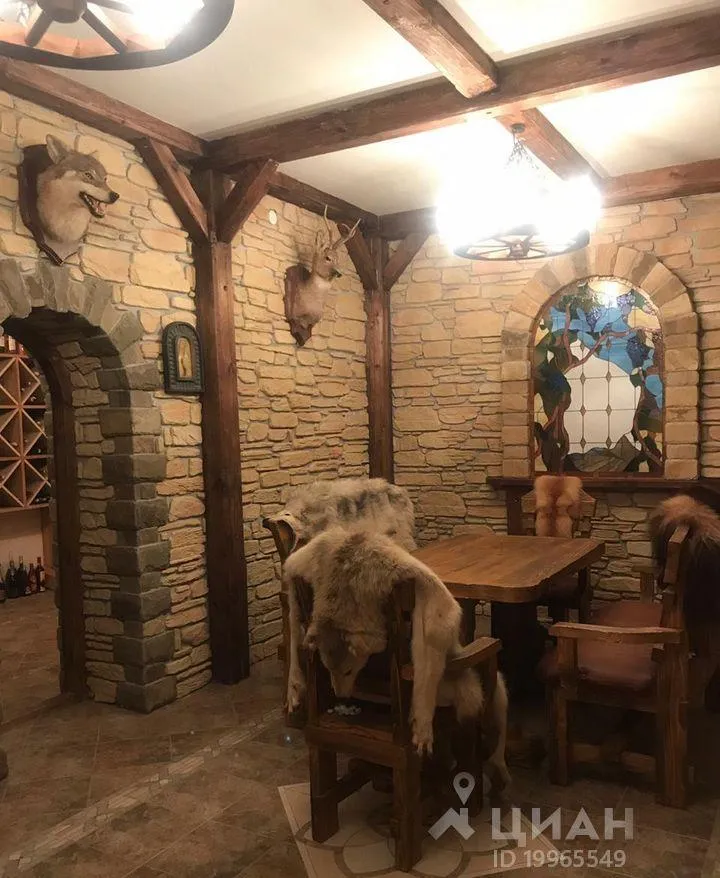 Дом, 1110 кв.м на участке 220 сот