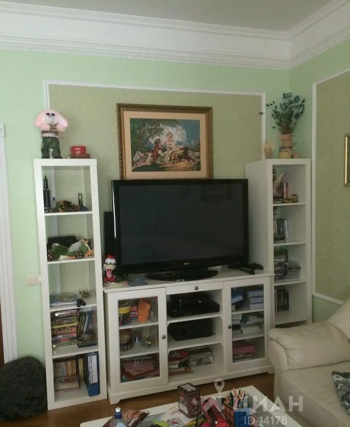 Дом, 485 кв.м на участке 10 сот