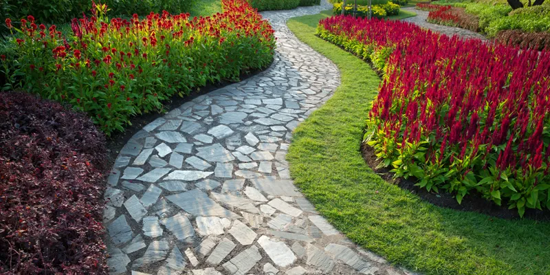 Как сделать альпийскую горку на дачном участке своими руками?