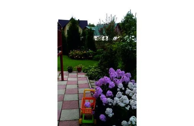 Дом, 105 кв.м на участке 6 сот