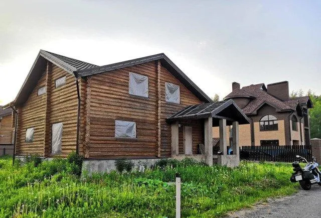 Дом, 280 кв.м на участке 10 сот