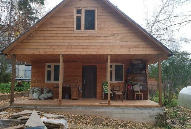 Дом, 100 кв.м на участке 8 сот