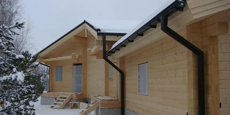 Преимущества зимнего строительства домов из бруса | экспертный взгляд