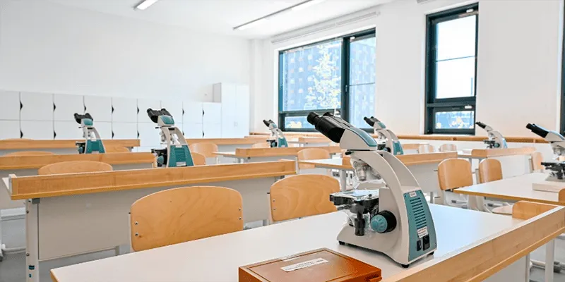 Образовательный комплекс в Яковлево готов на 50%: школа на 150 мест и детский сад на 100 мест