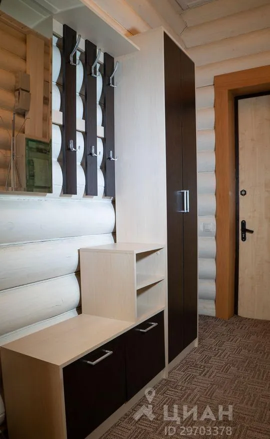 Дом, 237 кв.м на участке 10.7 сот