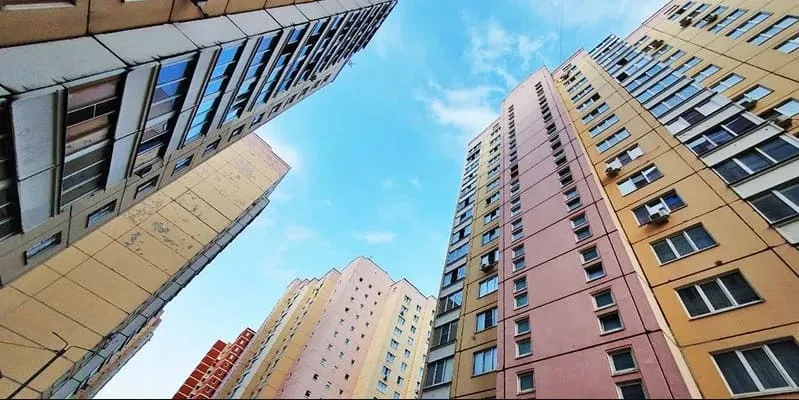 Вторичное жильё vs новостройка: что выгоднее в 2025 году?