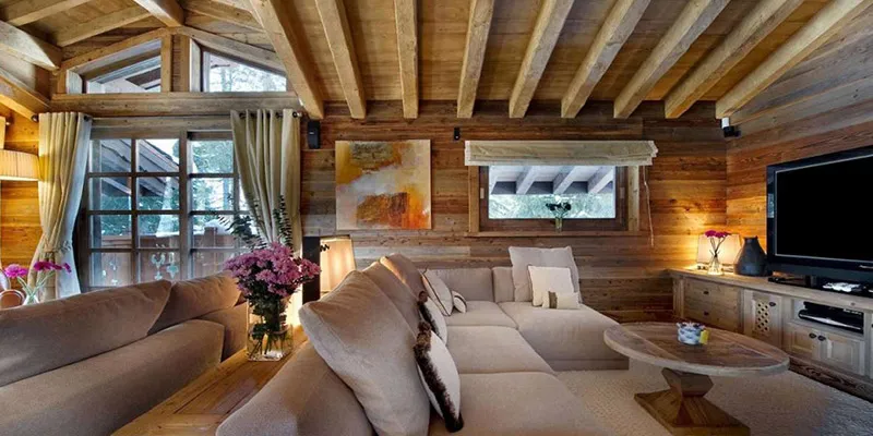 Дом из профилированного бруса внутри.jpg