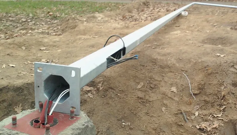 Монтаж фонарных столбов