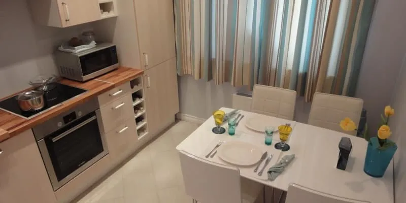 Светлая кухня 7 метров.jpeg