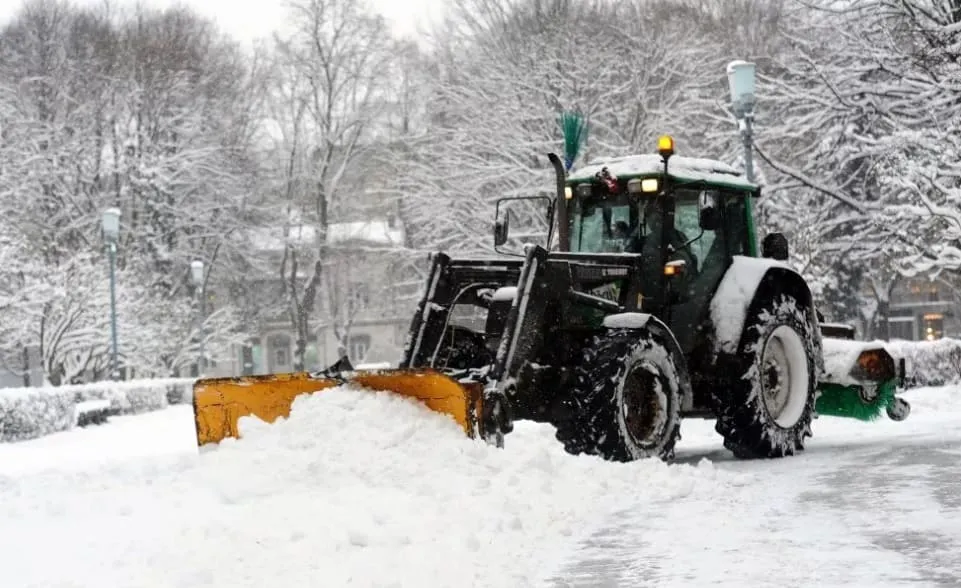 Уборка снега.jpg Уборка снега.jpg