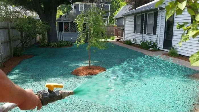 Гидропосев жидкой газонной травы.jpg