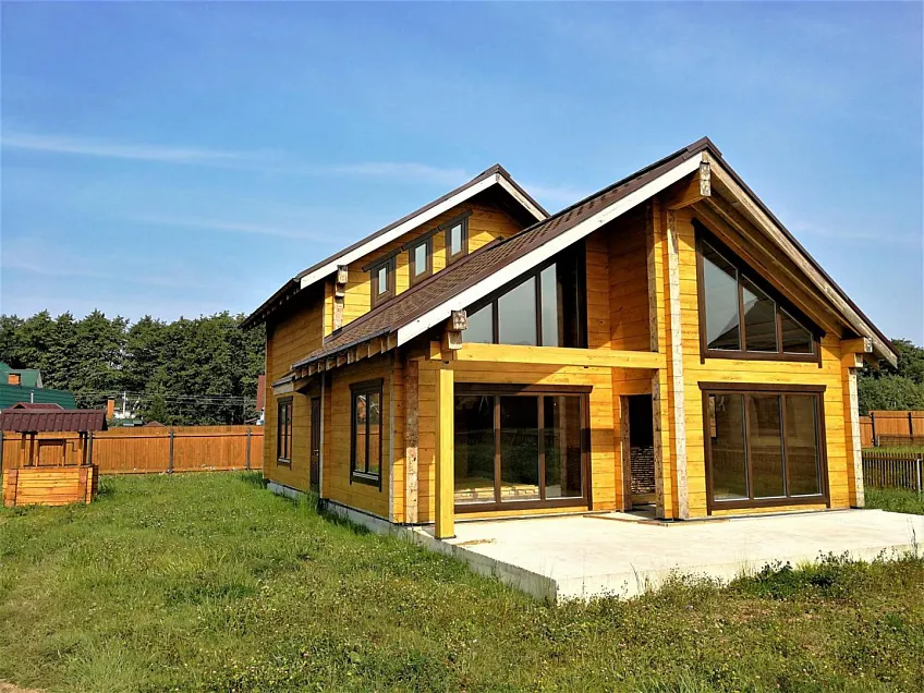 Дом, 160 кв.м на участке 8 сот