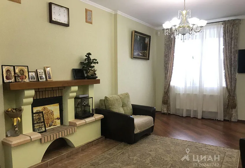 Дом, 320 кв.м на участке 13 сот