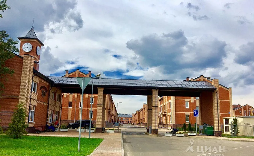 Дом, 139 кв.м на участке 1 сот