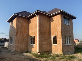 Дом, 240 кв.м на участке 6 сот